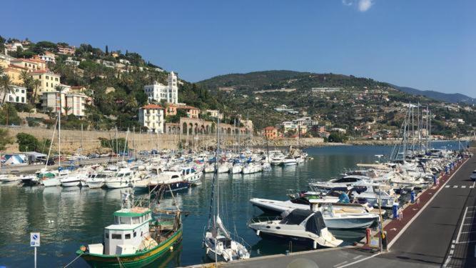 Appartamento Villa Rita A 100 M Dal Mare! ヴァッレクロージア エクステリア 写真